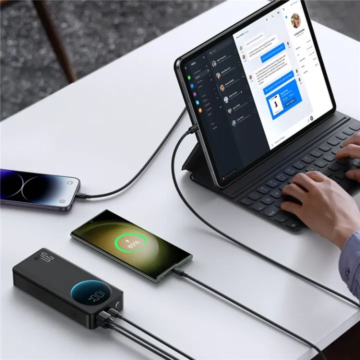Joyroom%20JR-PBF03%2030000mAh%20Portable%20Power%20Bank%20Digital%20Display%20PD%2030W%20Fast%20Charging%20Charger%20With%20Flashlight%20-%20Image%203
