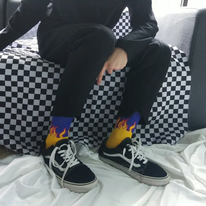 HoneyYami%20Unisex%20Flame%20Black%20White%20Yellow%20Fire%20Sokken%20Novelty%20Hip%20Hop%20Harajuku%20Socks%20Skateboard%20Calceines%20Mujer%20Street%20Skarpetki%20Socks%20-%20Image%203
