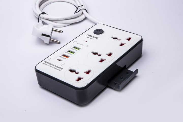 Maxline%20ML-804%20Multiplug%203%20Ways%20Power%20Socket%20And%204USB%20Port%20With%20Adjust%202%20Mobile%20Stand%202%20Yard/%206%20Feet%20Cable%20White%20Colour%20-%20Image%203