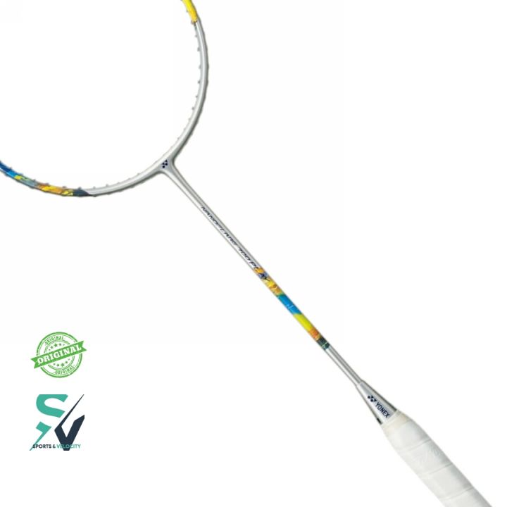 Yonex%20Original%20NANOFLARE%20700%20Play%20Badminton%20Racket%20-%20Hi-Flex%20Graphite,%20Lightweight%20-%20Image%203