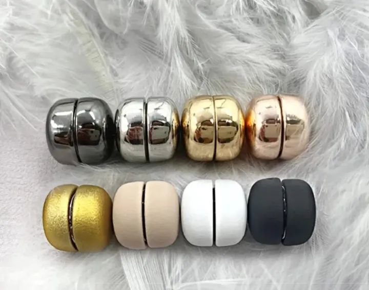Frosted%20Alloy%20&%20Magnetic%20Steel%20Star%20Shaped%20Magnetic%20Hijab%20Brooch%20for%20Women%20%E2%80%93%20No-Damage%20Accessories%20Set%20-%20Image%202