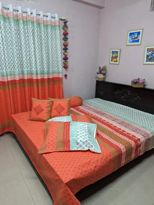 Twill%20Cotton%20Luxury%20Hand%20Block%20King%20Size%20Bedsheet%20-%20Image%204