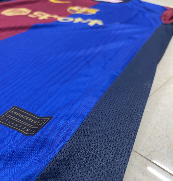 Barcelona%20Home%2024/25%20Full%20Sleeve%20Jersey%20-%20Image%205