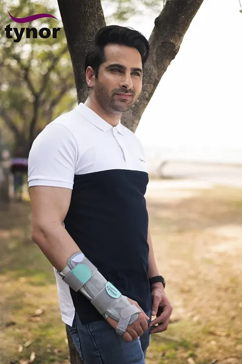 TYNOR%20Forearm%20Splint%20Universal%20Support%20&%20Immobilization%20-%20Image%206