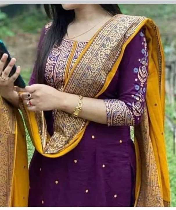 Afsan%20Artistry%20-%20Latest%20Collection%20Afsan%20Screen%20Print%20Cotton%20Three%20Piece%20Salwar%20Kameez%20-%20Perfect%20Casual%20Wear%20-%20Image%205