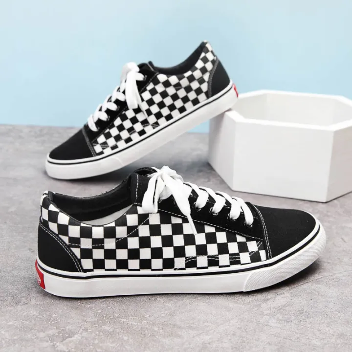 Spring%20New%20Harajuku%20Black-White%20Checkerboard%20Plaid%20Low-Top%20Canvas%20Shoes%20for%20Men%20and%20Women%20Korean%20Fashion%20Shoes%20Skateboard%20Shoes%20-%20Image%203