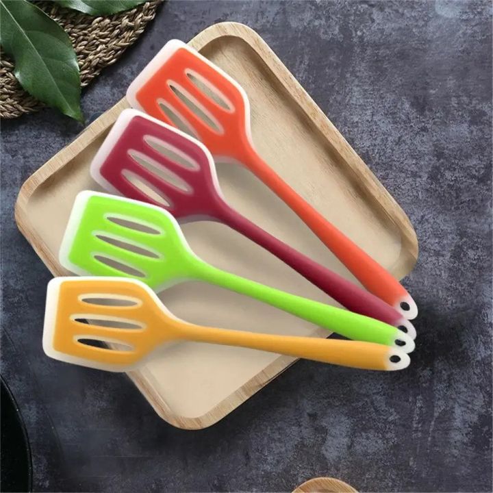 Egg Fish Frying Pan Scoop Fried Shovel Kitchen Tool Silicone Frying Spatula
