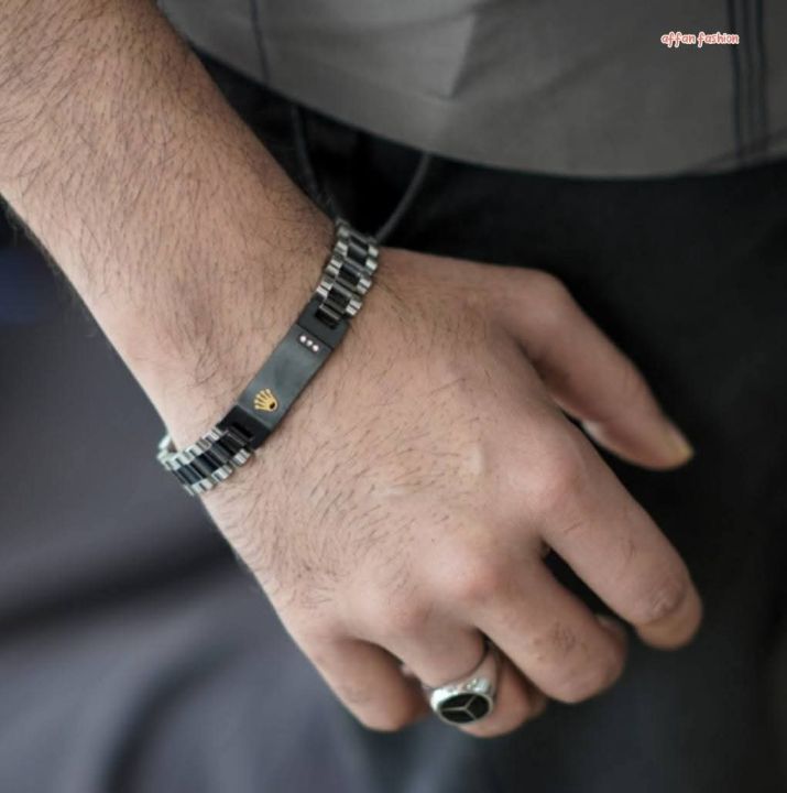Stainless%20Steel%20Golden%20and%20Silver%20Coloured%20Crown%20Jubilee%20Bracelet%20for%20Men's%20Fashion%20Accessories%20-%20Image%203