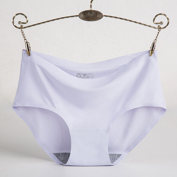 Ice%20Silk%20Seamless%20Panty%20%E2%80%93%20Ultra%20Soft%20Breathable%20Invisible%20Underwear%20for%20Women%20-%20Image%2010