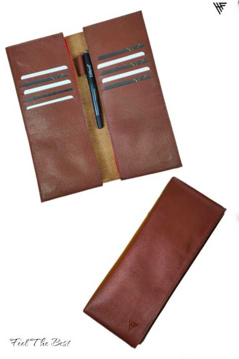Leather%20Checkbook%20Holder%20%E2%80%93%20Stylish,%20Functional%20&%20Lightweight%20-%20Image%205