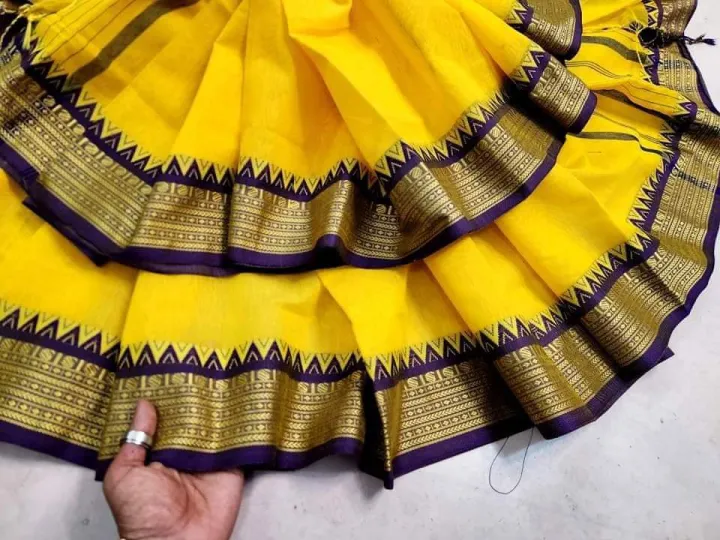 Elegant%20&%20Stylish%20Tangail%20Tant%20Halfsilk%20Rahi%20Minar%20Saree%20For%20Women%20by%20Ekush%20Shatak%20-%20Image%204