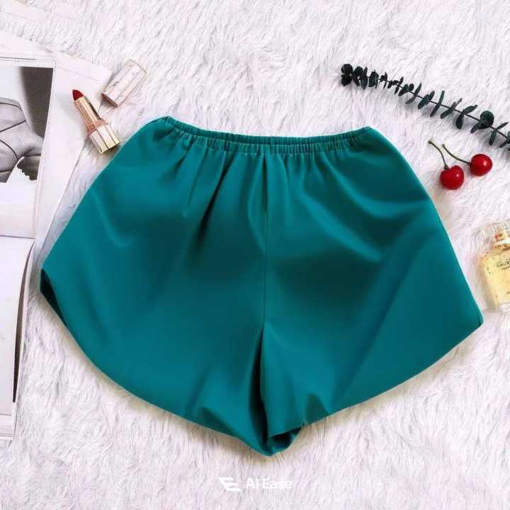 Women%E2%80%99s%20Smooth%20Touch%20Silk%20Shorts%20with%20Minimal%20Seams%20for%20Maximum%20Comfort%20-%20Image%208