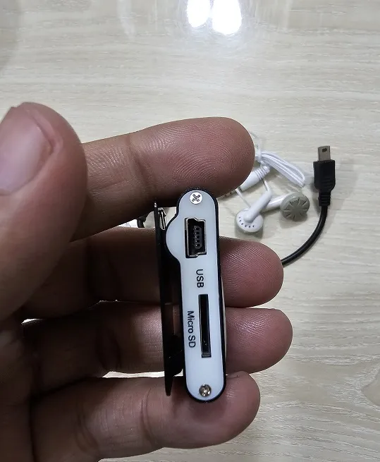 AR01%20Mini%20Mp3%20Music%20-%20Image%208