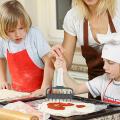OIMG Pizza Cookies Dough Needle Wheel Roller Cutter Bread Hole Punch Baking Tool.