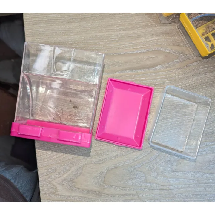 Automatic%20Bird%20Seed%20Hopper%20Feeder%20with%20Bottom%20Seed%20Catcher%20%E2%80%93%20Self-Dispensing%20Cage%20Feeder%20-%20Image%208