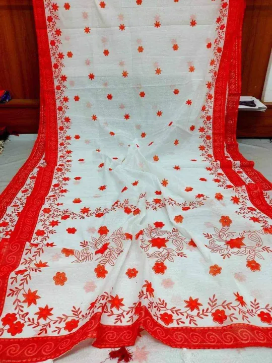 Trendy%20Half%20Silk%20Multi-Color%20Skin%20Print%20Saree%20for%20Women%20%E2%80%93%20Comfortable%20-%20Image%204
