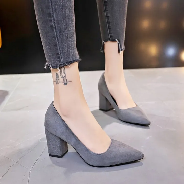 High%20Heels%20Women's%202019%20New%20Autumn%20European%20and%20American%20Style%20Pointed%20Toe%20Pumps%20Women's%20Plus%20Size%20Women's%20Shoes%2033-43%20Size%20-%20Image%203