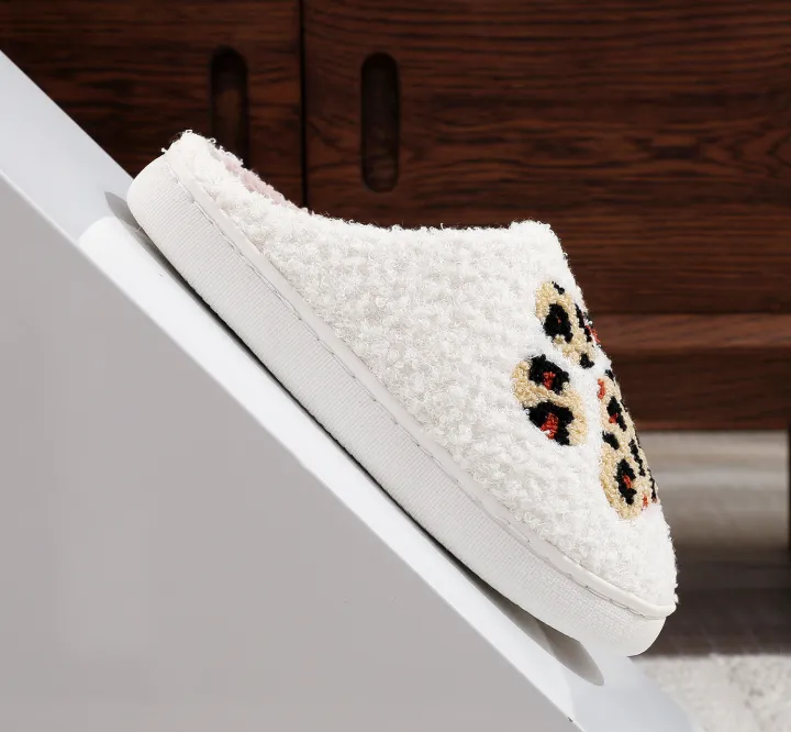 Female%20Living%20Room%20Slippers%20Women's%20Cute%20Fluffy%20Flip%20flop%20Cute%20Letter%20Soft%20Plush%20PVC%20Non-Slip%20North%20Home%20Bedroom%20Shoes%20-%20Image%206