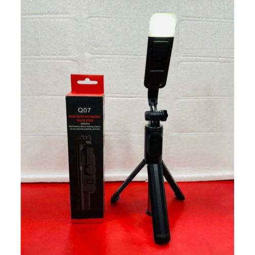 Q07 Selfie Stick Foldable Mini Tripod with Fill Light Bluetooth Remote Shutter Retractable Rod for Phone (100cm)