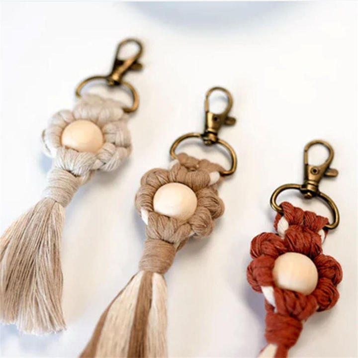 Hand-woven%20Rustic%20Small%20Flower%20Tassel%20Keychain%20Creative%20Handmade%20Bag%20Car%20Wallet%20Pendant%20-%20Image%203