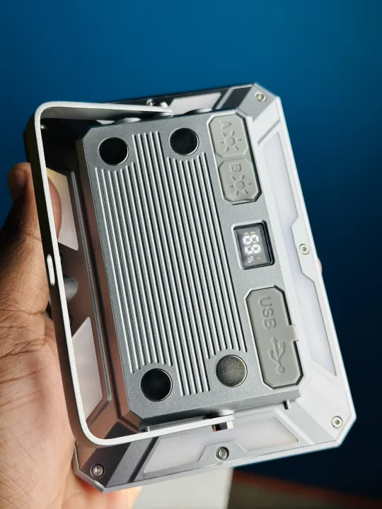 GearUP%20KXK-686%20Rechargeable%20Multifunctional%20Work%20Light%20(50W)%20-%20Image%202