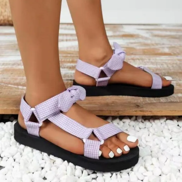 Foreign%20trade%20plus%20size%20beach%20shoes%20women's%202022%20new%20European%20and%20American%20velcro%20bow%20round%20toe%20flat%20leopard%20print%20sandals%20women%20-%20Image%207