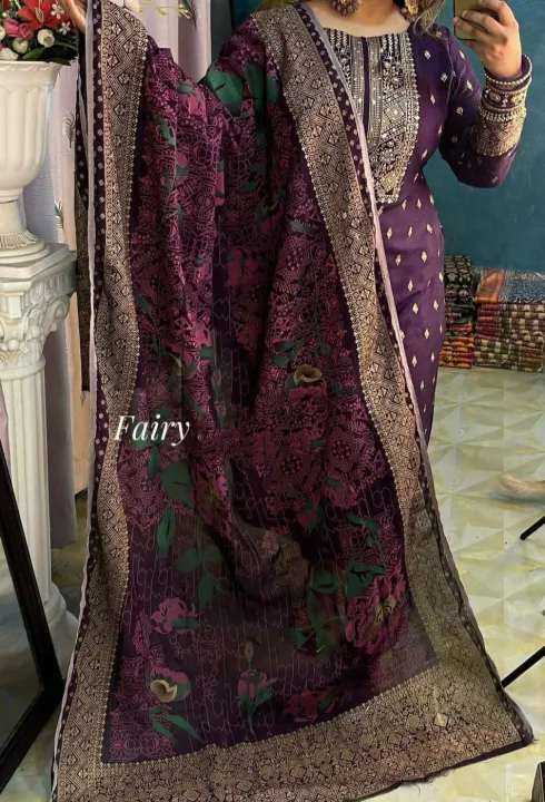 Exclusive%20Cotton%20Unstitched%20Skin%20Print%20High%20Quality%20Three%20Piece%20For%20Women%20-%20Image%203