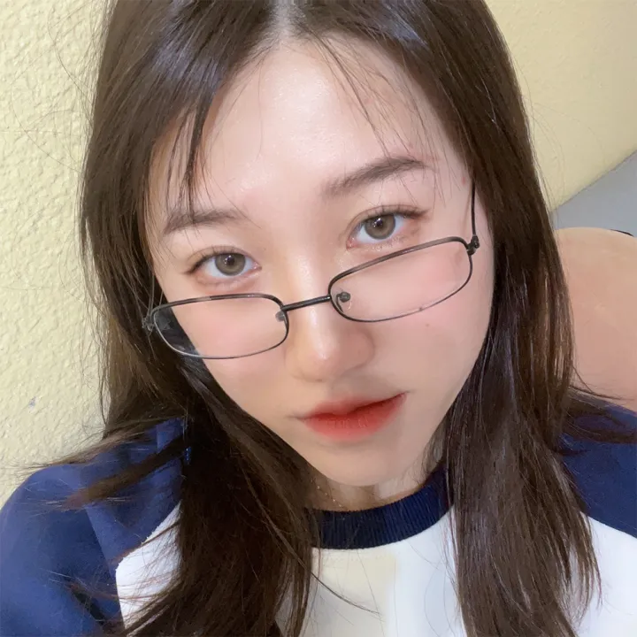 Rectangular%20Retro%20Metal%20Frame%20Glasses%20Full-frame%20Small%20Narrow%20Square%20Simple%20Fashion%20Glasses%20Men%20Women%20Clear%20Lens%20Plain%20Eyeglass%201Pcs%20-%20Image%204