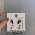 Trendsetter -Leaf Exquisite Jewelry Lightweight Long Lasting Ear Studs for Dating 1 Pair Women Stud Earrings.