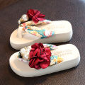 Summer new non-slip children's flip-flops girls fashion beach shoes pinch sandals female flowers slippers women wear.
