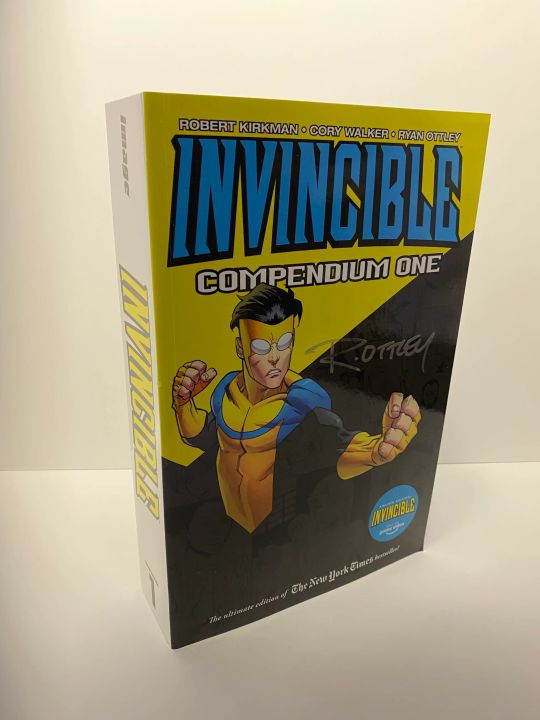 Invincible%20Compendium%20Volume%201%20-%20Image%202
