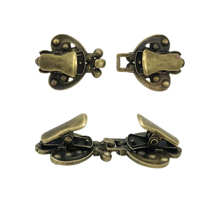 Buckle%20Women's%20Waist%20Fixed%20Brooch%20Belt%20Clip%20New%20Sweater%20Clip%20Alloy%20Cloak%20Buckle%20Collar%20Clip%20Silk%20Scarf%20-%20Image%203