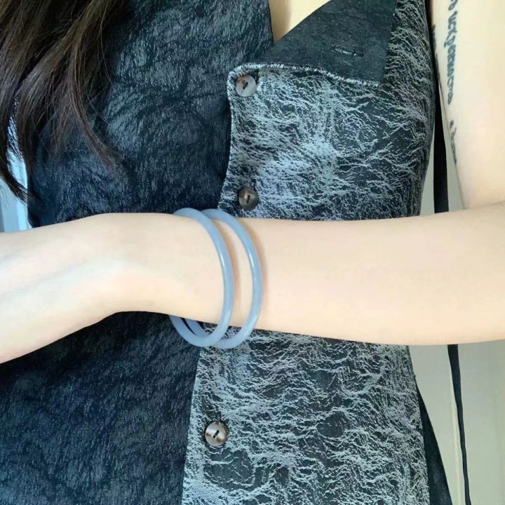 Xiaohongshu%20recommends%20a%20new%20Chinese-style%20retro%20step%20by%20step,%20an%20imitation%20jade%20bracelet,%20a%20jingle%20bracelet,%20a%20gentle%20temperament,%20a%20national%20style%20bracelet,%20and%20a%20female%20trend%20-%20Image%202