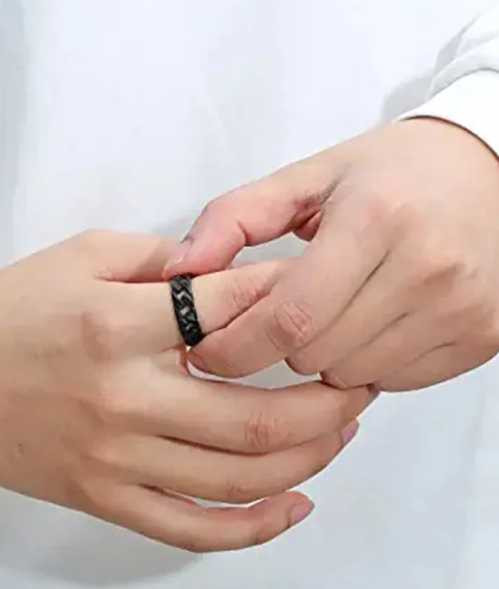 Men's%20Lifestyle%20Stainless%20Steel%20Finger%20Ring-%20Chain%20Finger%20Ring%20-%20Image%202