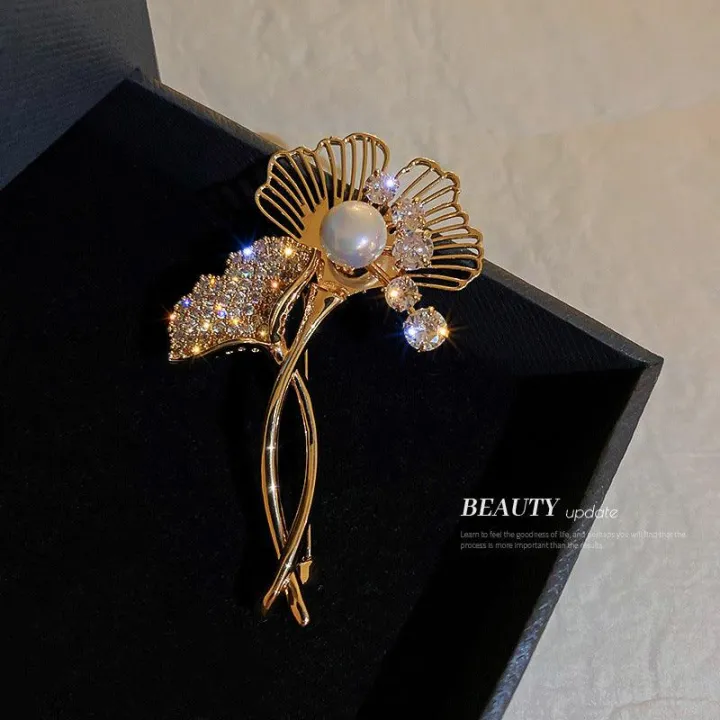 Long%20Flower%20Pearl%20SaftyPin%20brooch%20in%20Halloween%20crown%20Women's%20brooches%20party%20pins%20Badge%20for%20girls%20Light%20proof%20-%20Hijab%20Pin%20-%20Hijab%20Pin%20-%20Image%205