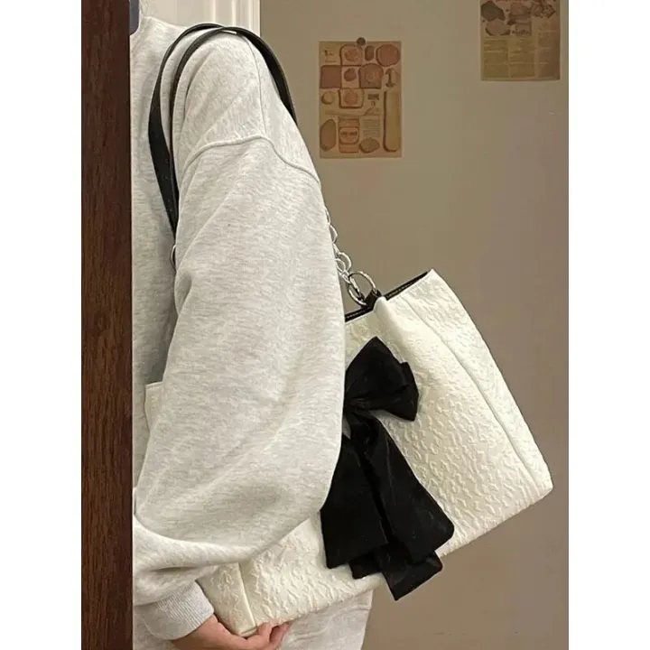 Cute%20Girl%20Bag%20Korean%20Style%20Niche%20Bow%20Tote%20Bag%20Autumn%20and%20Winter%20New%20Summer%20Large%20Capacity%20Shoulder%20Bag%20-%20Image%204