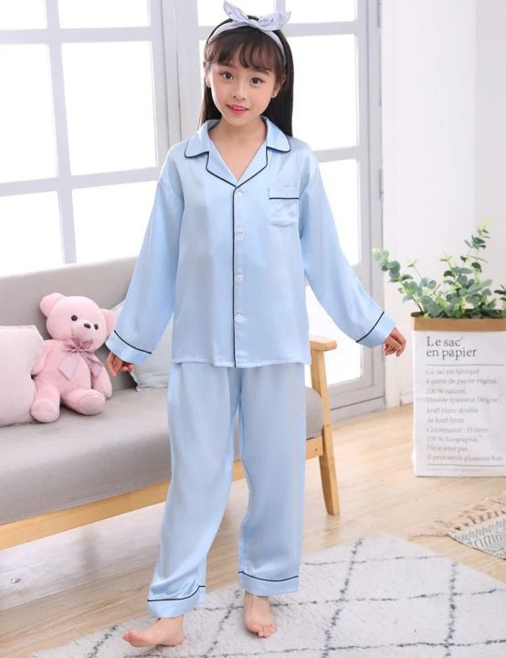 Luxurious%20Comfort:%20Kids%20Pure%20Silk%20Charmeuse%20Pajama%20Set%20for%20boys%20and%20girls%20-%20Image%208