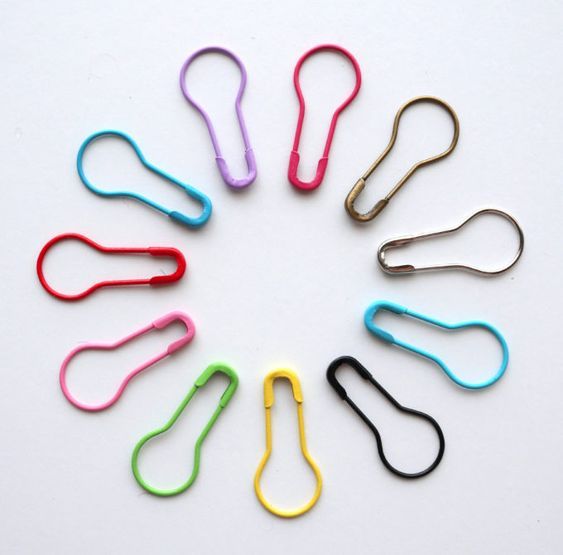 Elegant%20Coil-Less%20Metal%20Hijab%20Pins%20-%20Multi-Color%20Set%20-%20Image%203