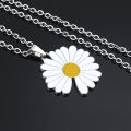 Internet celebrity with the same notched daisy necklace, women's tide jump, titanium steel chain accessories, men's tide hip-hop Korean version pendant pendant.