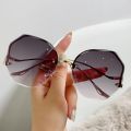 2023 Luxury Round Gradient Sunglasses Women Metal Curved Temples Eyewear Ocean Rimless Fashion Sun Glasses Ladies UV400. 