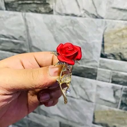 Rose%20brooch%20in%20Halloween%20crown%20Women's%20brooches%20party%20pins%20Badge%20Saftypin%20for%20Girls%20and%20Women%20-%20Image%202