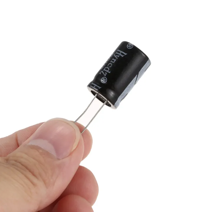 10%20Pcs%20black%202200uF%2025V%20Radial%20Aluminum%20Electrolytic%20Capacitors%201.3*1.3*2.1cm%20-%20%20black%20-%20Image%209
