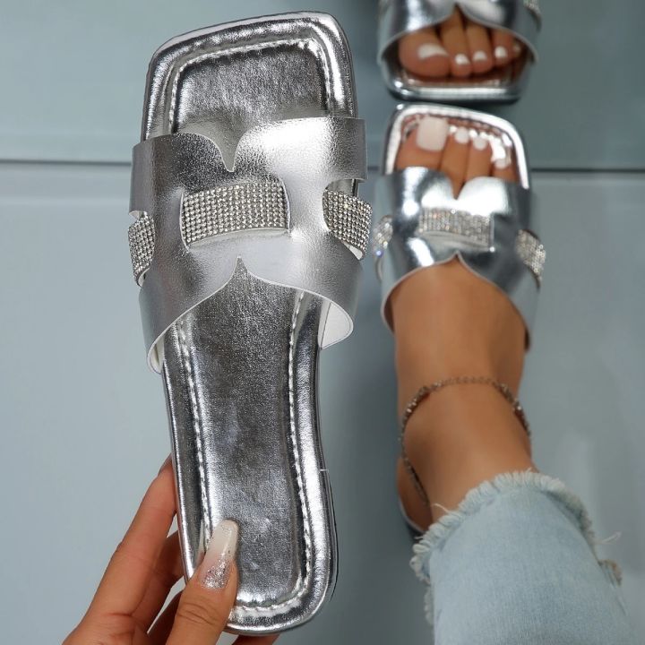 Summer%20Women%20Slippers%20Flat%20Bottom%20Non-slip%20Outdoor%20Open%20Toe%20Beach%20Female%20Shoes%20Fashion%20Rhinestone%20Decorated%20Sandals%20Size%2043%20-%20Image%207
