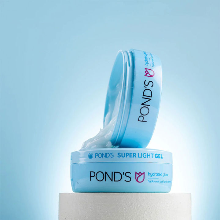 POND'S%20Super%20Light%20Gel%2030ml%20Hydrated%20Glow%20With%20Hyaluronic%20Acid%20&%20Vitamin%20E%20-%20(Indian)%20-%20Image%204