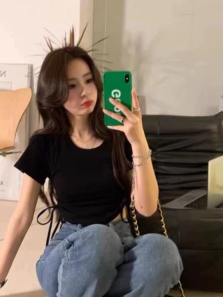 Loose%20Slim-Fit%20Short%20Sleeve%20T%20Women's%20Summer%20T-shirt%202024%20New%20Korean%20Style%20Sense%20of%20Design%20Niche%20Drawstring%20Slim%20Top%20ins%20Tide%20-%20Image%202