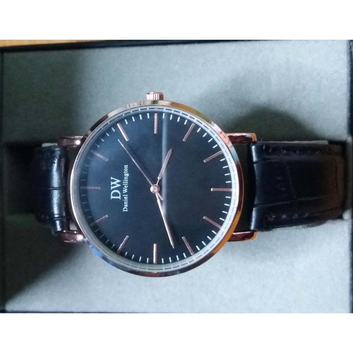 WD01 Leather Analog Watch For Men -Gold