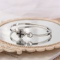 Alloy material Four-leaf clover bracelet.