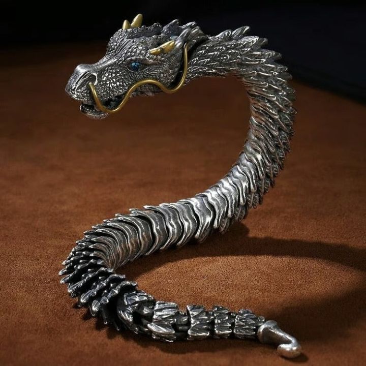 Unleashing%20the%20Power%20of%20Handmade%20Golden%20Horn%20Dragon%20Bracelet%20-%20Image%204