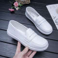 Nurse for women with soft soles, white breathable medical work that are not tiring, comfortable and non slip, flat bottomed, all season single shoes.