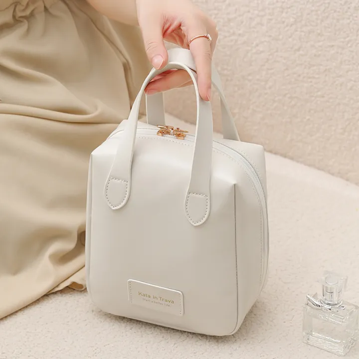 Large-capacity%20Makeup%20bag%20Durable%20Portable%20Girl%20(for%20female%20users)%20Makeup%20pouch%20Waterproof%20Toiletry%20bag%20for%20Travel%20%20use%20Professional%20makeup%20artists%20Cosmetic%20storage%20Gift%20for%20women%20-%20Image%206